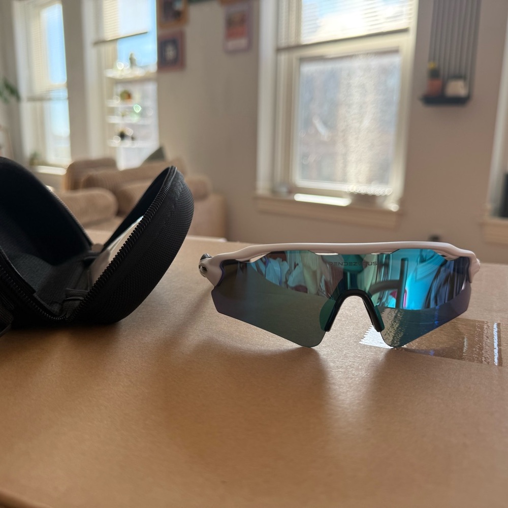 Rendezvous White and Blue Sports Sunglasses